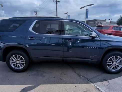 Certified 2023 Chevrolet Traverse LT image 9