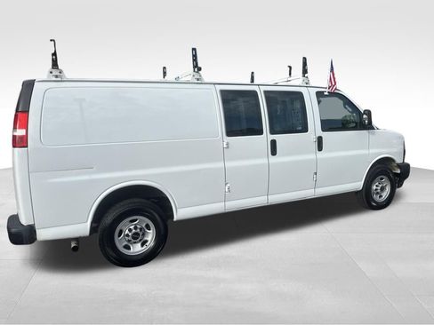 Used 2021 GMC Savana 2500 Extended w/ Driver Convenience Package image 33