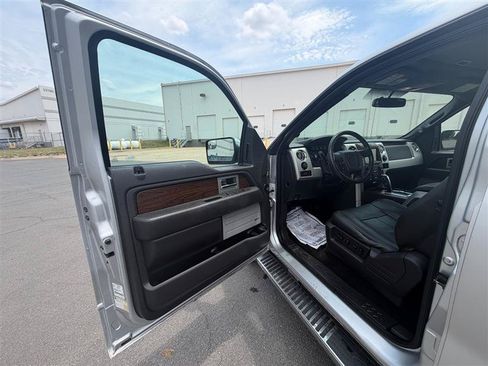 Used 2014 Ford F150 Lariat w/ Equipment Group 502A Luxury AWD/4WD image 11