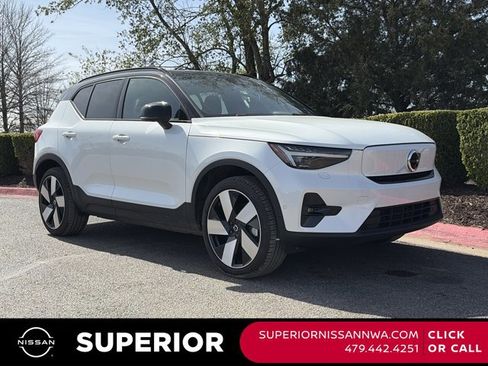 Used 2023 Volvo XC40 Recharge Ultimate image 1
