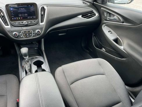 Used 2024 Chevrolet Malibu LT FWD image 4