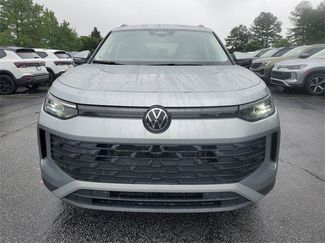 New 2025 Volkswagen Tiguan SE video 2