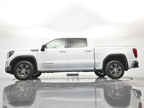 Certified 2024 GMC Sierra 1500 SLT AWD/4WD image 44