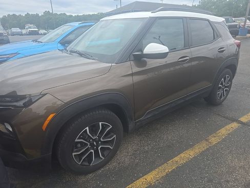 Used 2021 Chevrolet TrailBlazer ACTIV w/ Sun and Liftgate Package FWD image 1