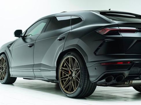 Used 2020 Lamborghini Urus image 21