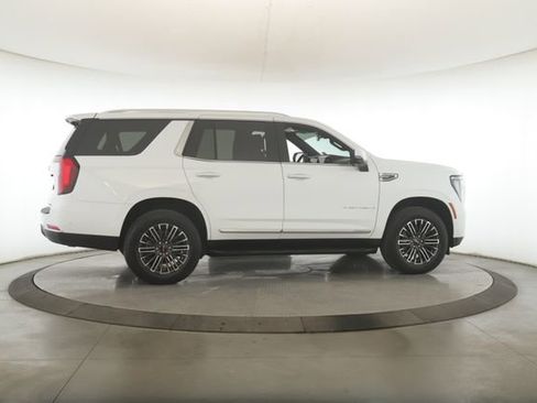 Used 2026 GMC Yukon Elevation image 6