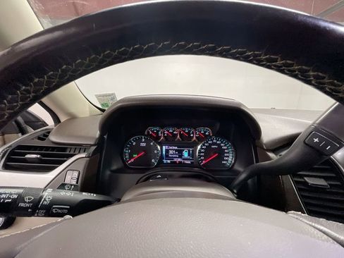 Used 2019 Chevrolet Tahoe LT w/ LT Signature Package image 11