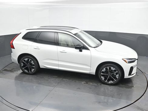 New 2026 Volvo XC60 B5 Plus w/ Climate Package AWD/4WD image 33