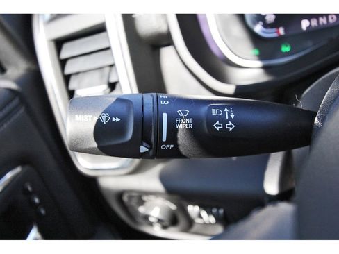 Used 2026 RAM 2500 Laramie AWD/4WD image 15