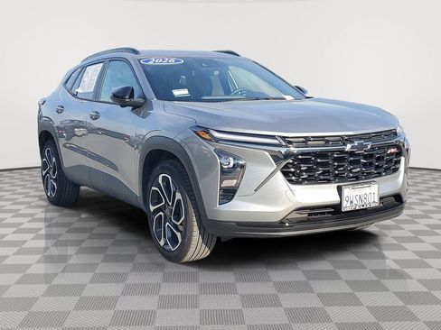 Used 2026 Chevrolet Trax RS w/ Driver Confidence Package image 2