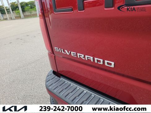 Used 2020 Chevrolet Silverado 1500 Custom w/ Custom Value Package RWD image 11