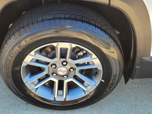 Used 2025 GMC Terrain Elevation AWD/4WD image 6