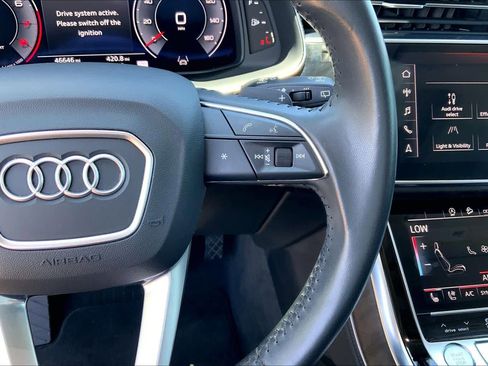 Used 2019 Audi Q8 Prestige AWD/4WD image 23