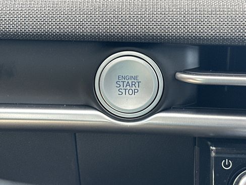 New 2026 Hyundai Tucson Limited image 25