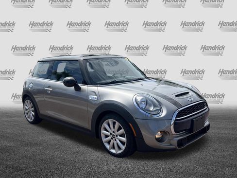 Used 2017 MINI Cooper S FWD image 2