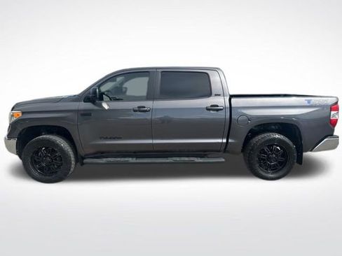 Used 2017 Toyota Tundra SR5 w/ SR5 Upgrade Package image 2