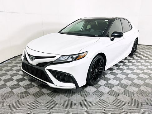 Used 2023 Toyota Camry XSE w/ Navigation Package image 7