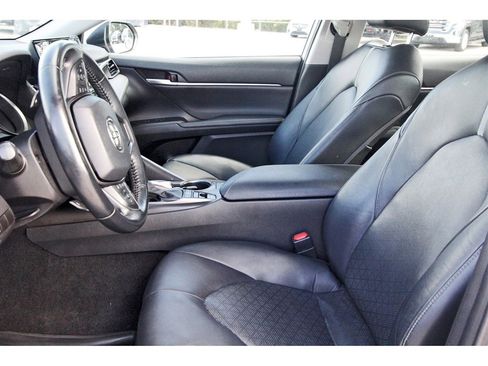 Used 2021 Toyota Camry XSE image 31