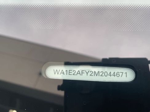 Used 2021 Audi Q5 e Premium Plus image 16