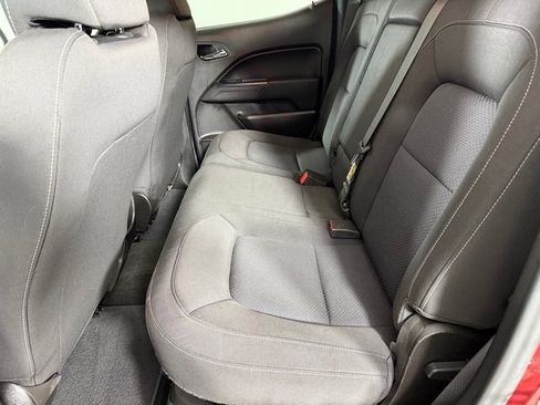 Used 2016 Chevrolet Colorado LT w/ LT Convenience Package image 16