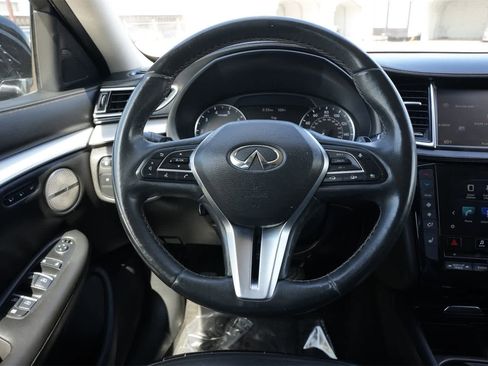 Used 2019 INFINITI QX50 Essential w/ Premium Heat Package image 9