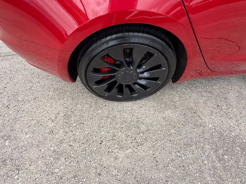 Used 2022 Tesla Model 3 Performance image 11