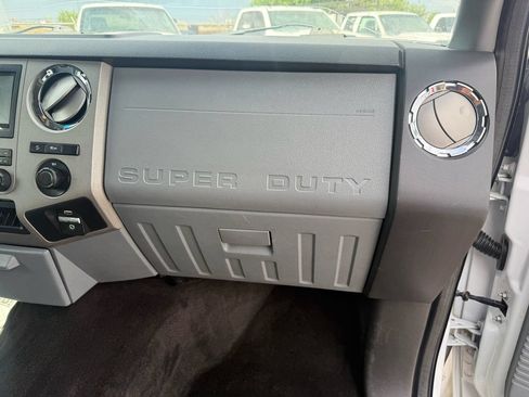 Used 2014 Ford F250 XLT w/ FX4 Off-Road Package AWD/4WD image 18