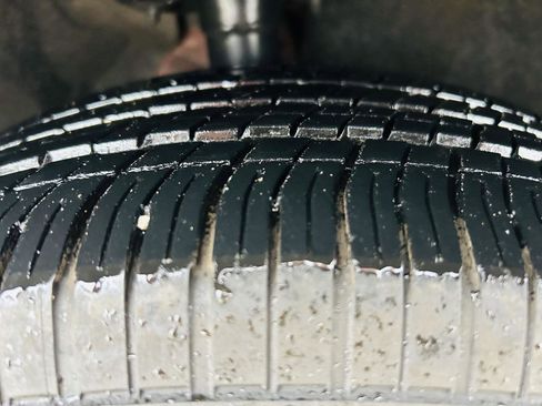 Used 2023 Chrysler Pacifica Touring-L image 42