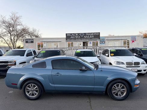 Used 2006 Ford Mustang Coupe image 10