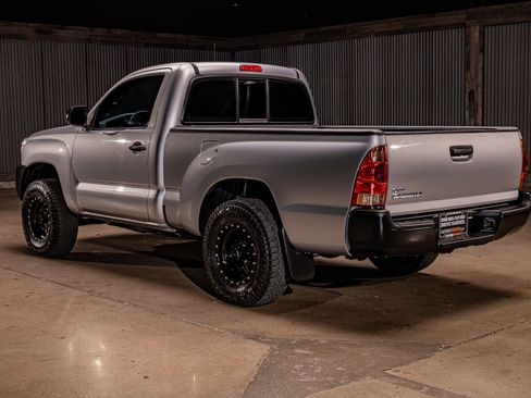 Used 2014 Toyota Tacoma 2WD Regular Cab image 6