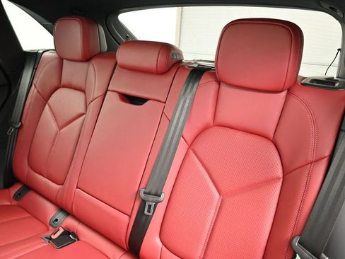 Certified 2026 Porsche Macan image 6