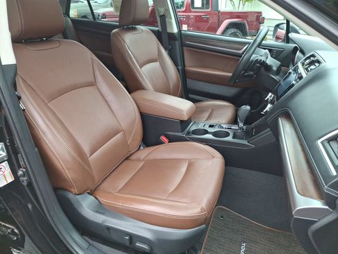 Used 2019 Subaru Outback 3.6R Touring w/ Popular Package #3A AWD/4WD image 26