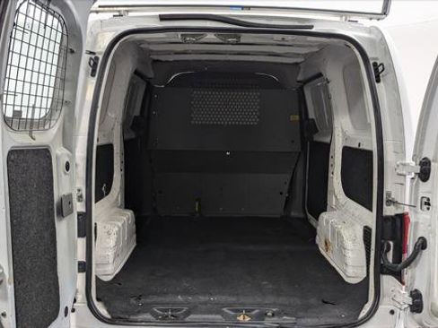 Used 2017 Nissan NV200 SV w/ Back Door Glass Package image 16