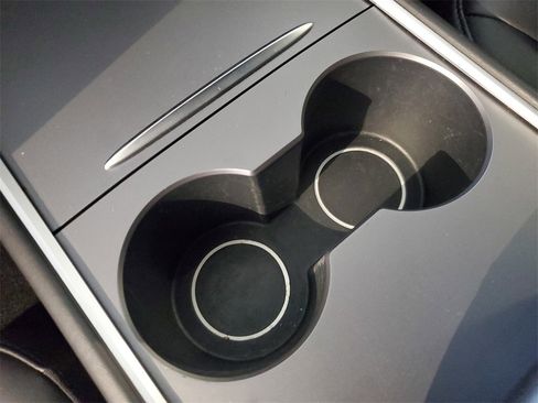 Used 2021 Tesla Model 3 Long Range image 25