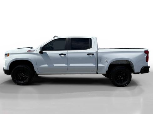 Used 2023 Chevrolet Silverado 1500 LT Trail Boss AWD/4WD image 2