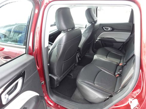 Used 2022 Jeep Compass Limited image 27