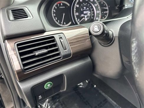 Used 2017 Honda Accord EX-L image 32