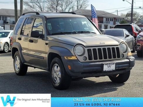 Used 2005 Jeep Liberty Sport image 1