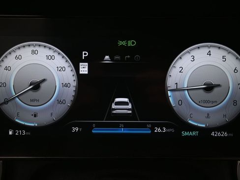 Certified 2024 Hyundai Elantra SEL image 9