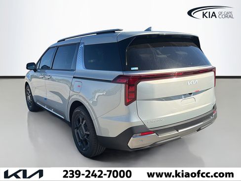 New 2026 Kia Carnival SX image 3