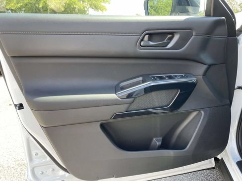 New 2026 Nissan Pathfinder SV FWD image 12