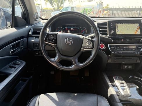 Used 2021 Honda Pilot Touring image 7