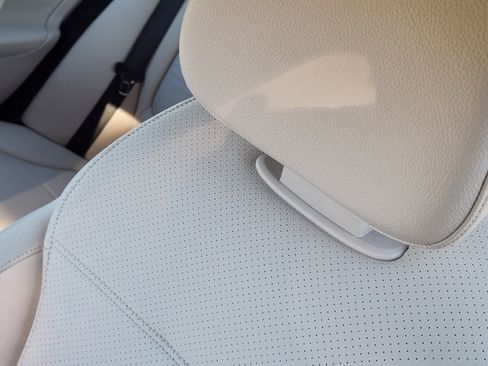 Used 2023 Mercedes-Benz C 300 Sedan image 18