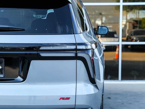 Used 2026 Chevrolet Traverse RS FWD image 14