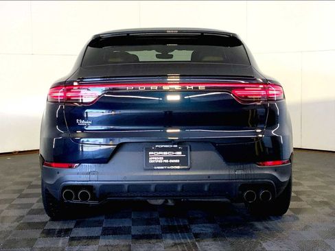 Used 2023 Porsche Cayenne Platinum Edition AWD/4WD image 6