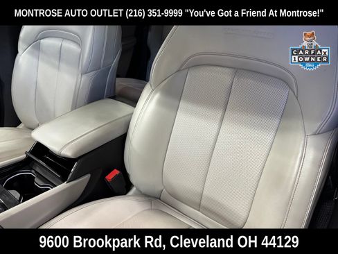 Used 2023 Jeep Grand Cherokee Overland AWD/4WD image 30