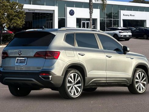 Used 2022 Volkswagen Taos SE image 4