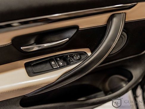 Used 2018 BMW M4 Coupe w/ Executive Package RWD image 35