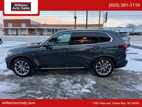 Used 2022 BMW X5 xDrive45e w/ Parking Assistance Package image 7