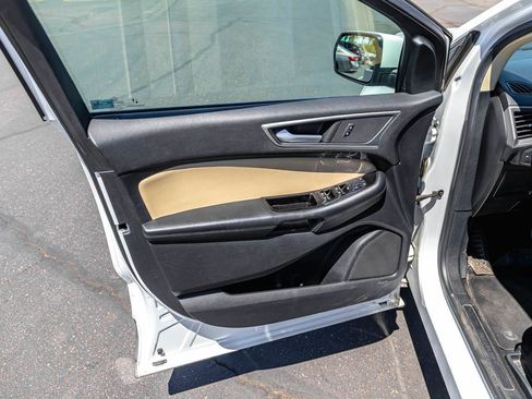 Used 2020 Ford Edge SEL FWD image 9